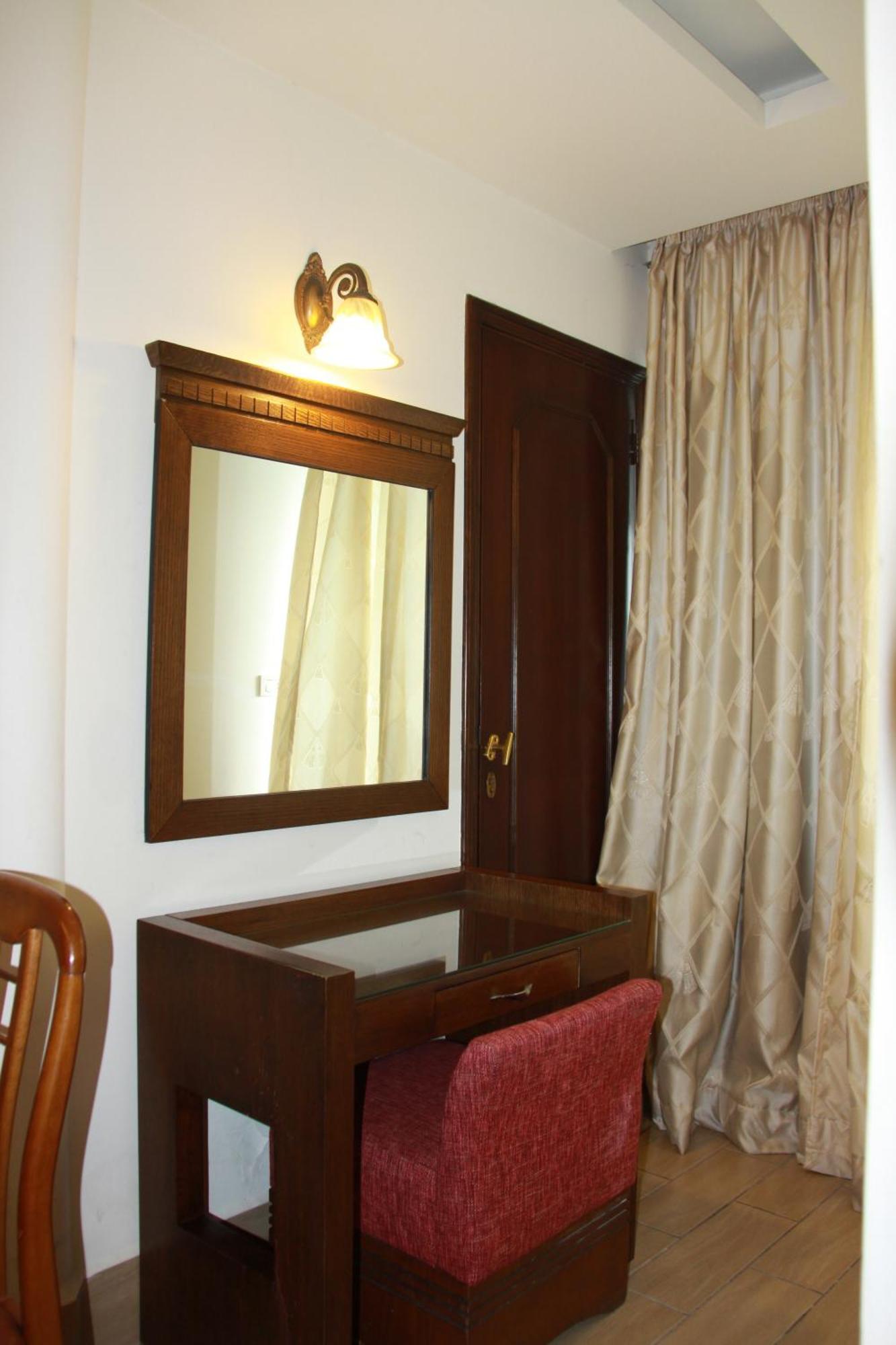 Lamedina Hotel & Resort Jounieh Exterior foto