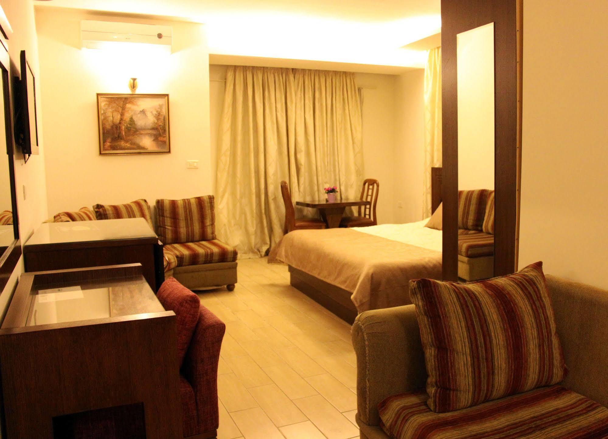 Lamedina Hotel & Resort Jounieh Exterior foto